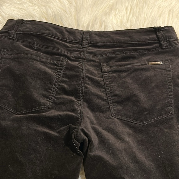 NWOT WHBM Women’s Black Velvet Jeans with Zipper Detail at Ankle Size 10 Regular - Picture 4 of 9